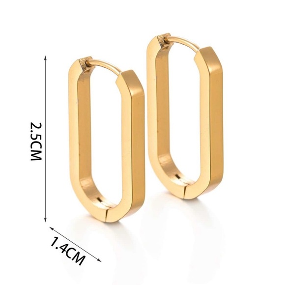 Modern Gold Oval Hoop Earrings - Picture 3 of 3